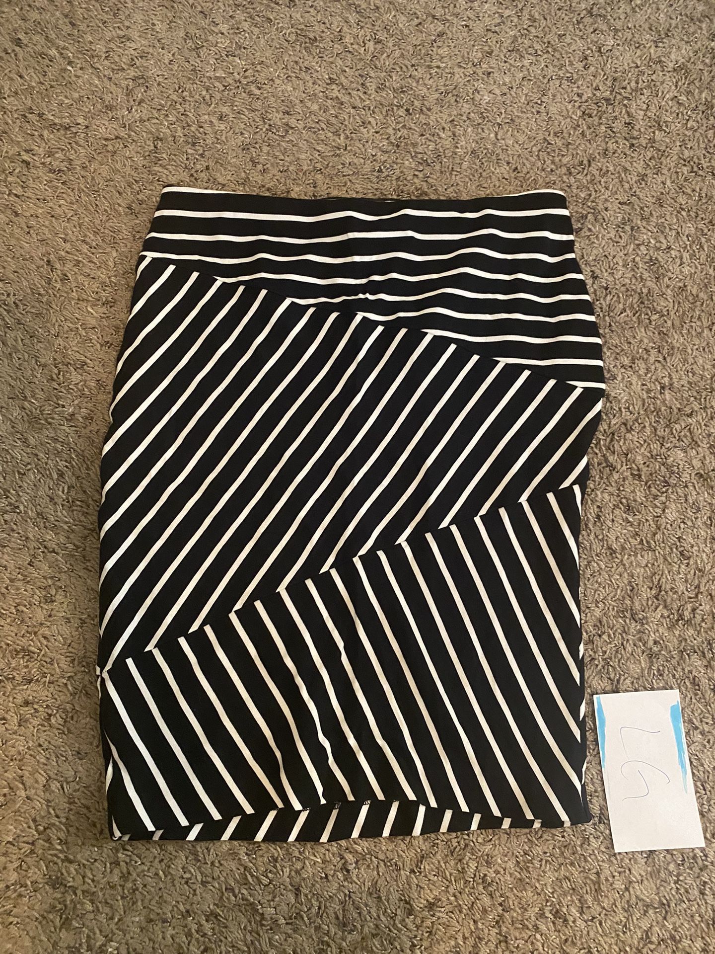 Mossimo Skirt Large