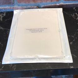 Brand New iPad 9.7” Clear Case