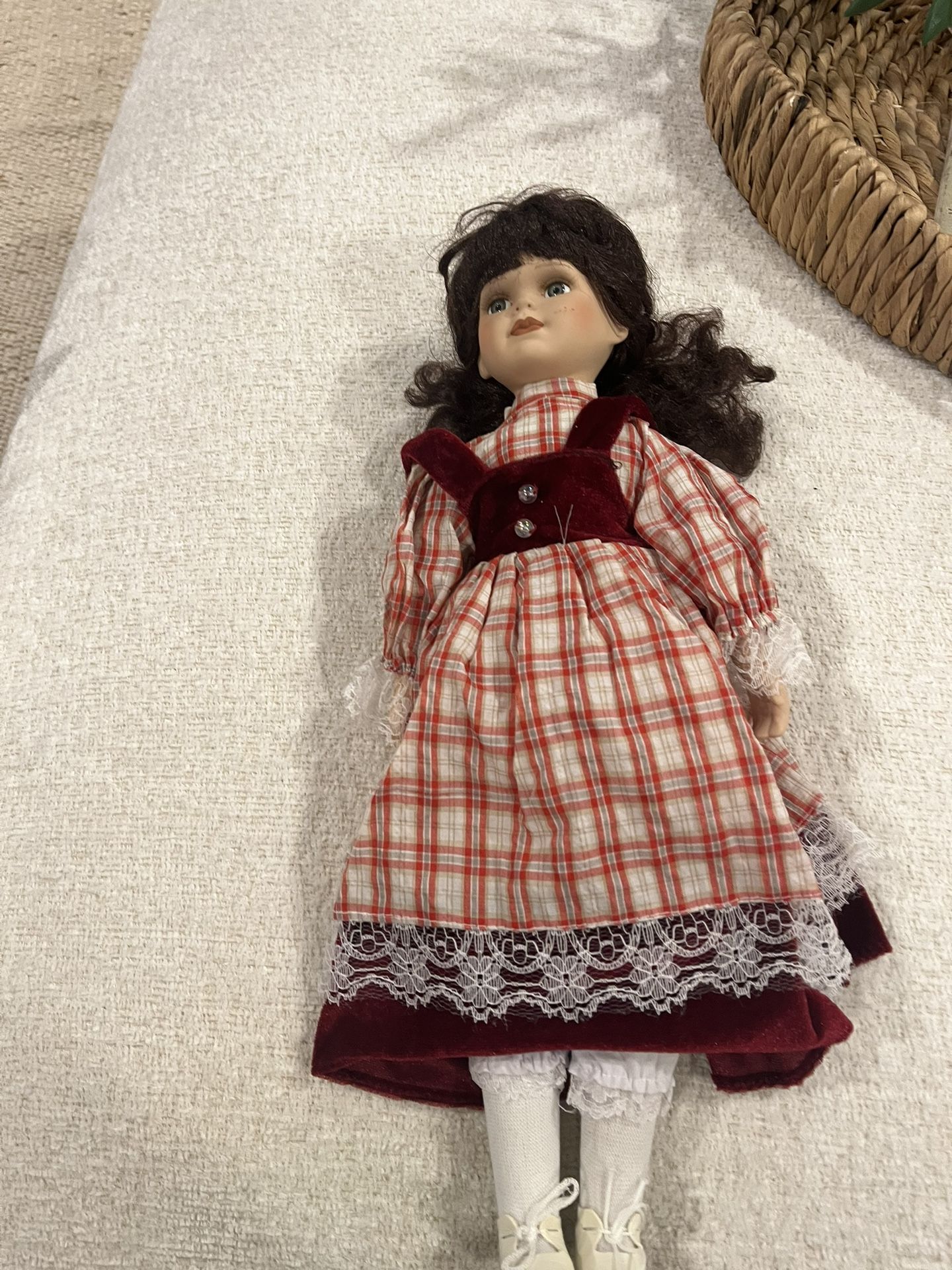 Doll Eyes Stay Open Cloth Body Porcelain Hands Face Feet