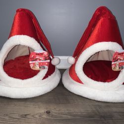 Elite Pet Santa’s Little Helper Pet Beds