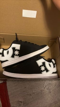WOMENS DC COURT GRAFFIK Shoes, Size 7.5, Black/ White