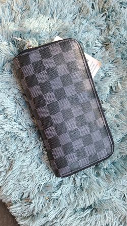 Blacl Checkered Wallet !! NEW!! Daisy Rose