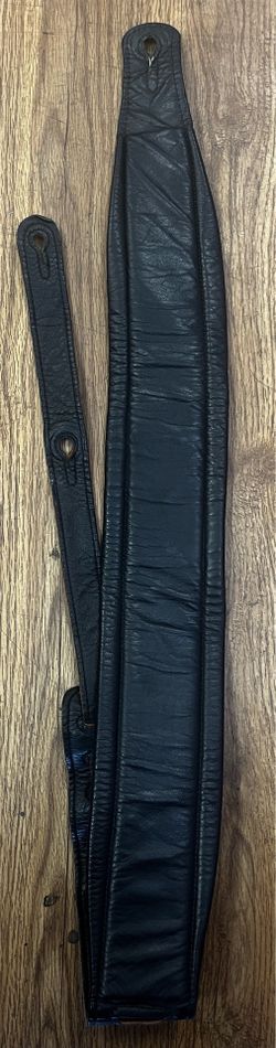LEVY’S 3 1/2” PADDED LEATHER GUITAR STRAP BLACK