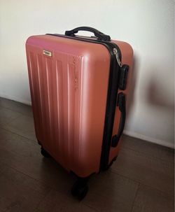 Rose Gold Hard Shell Spinner Luggage