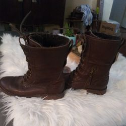 Ugg Boots Fur Lined.   Size 7 1/2