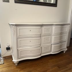 Solid Wood Dresser – Project / Fixer Upper (Great Flip Piece)