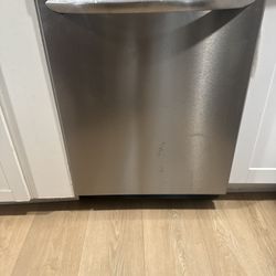 Frigidaire Dish Washer 