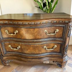 Vintage Dresser With 2 Drawers 