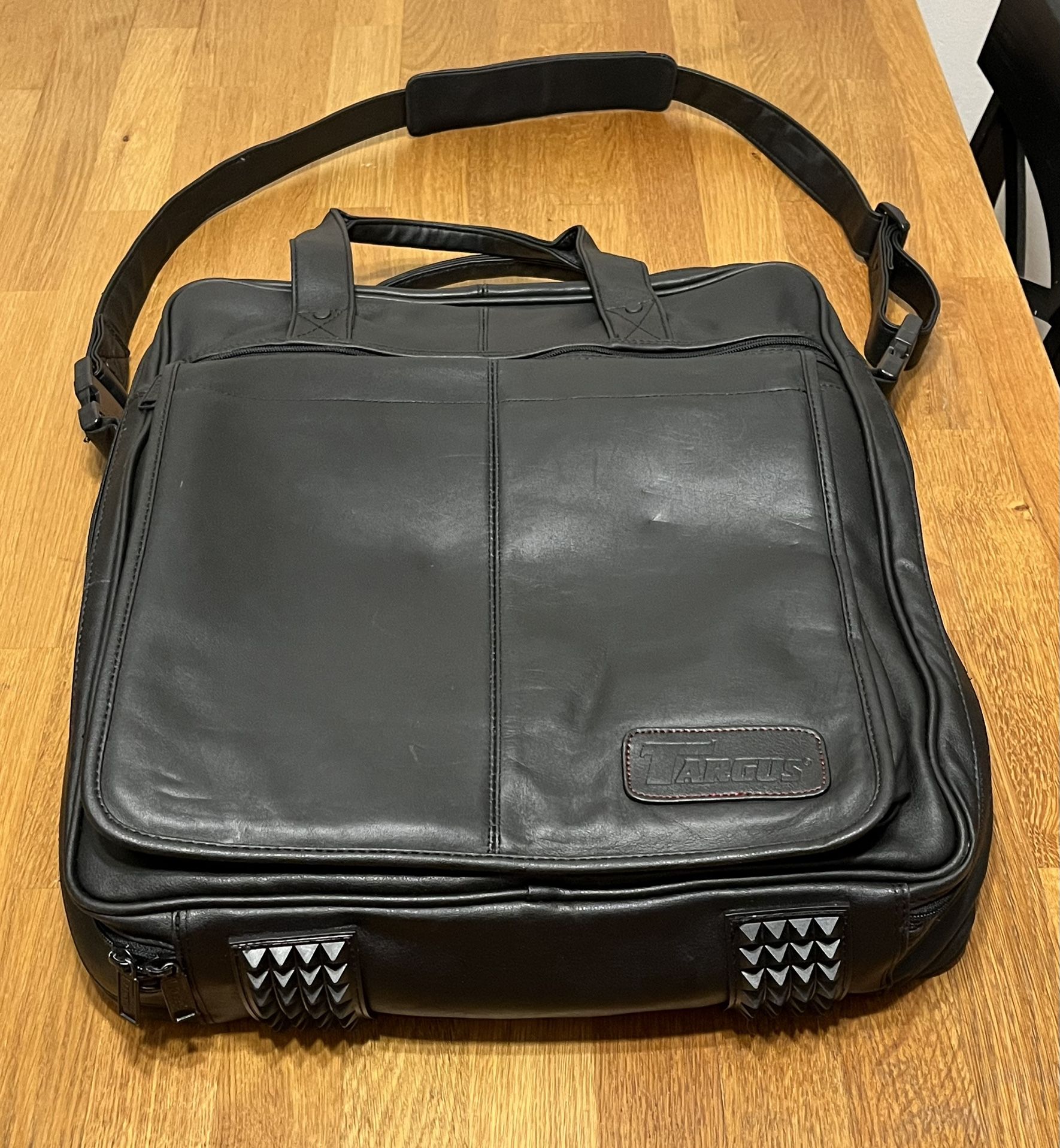 Targus Briefcase/Laptop Bag