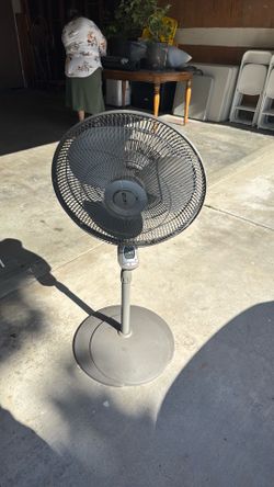 Lasko  Oscillating Stand Fan