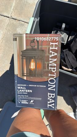 4 Hampton bay outdoor lights