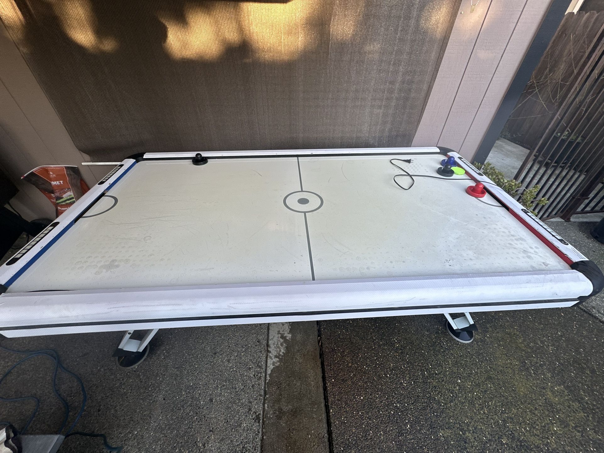 Air Hockey Table