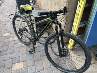 Specialized Jett 29 Mountain Bike
