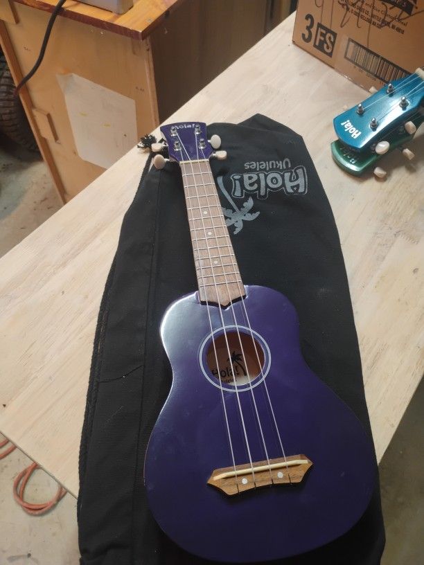 Ukulele - Hola Purple With Bag