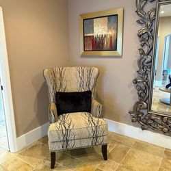 Living room chairs, table and mirror