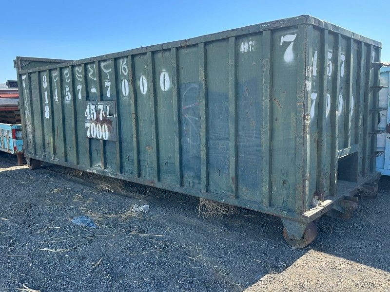 40 Cubic Dumpster With 3yd 4yd And 6 Yard Dumpster In It