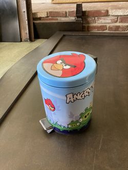 Kids trash can
