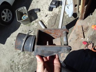 Trailer part for removable wheel