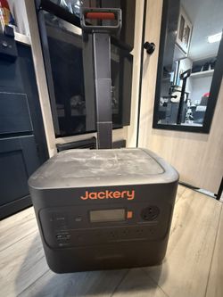 Jackery Solar Generator Pack