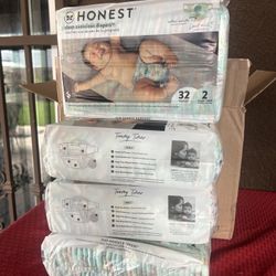 The Honest Company Gentle & Absorbent Diaper Lot Of 4 Size 2 - 32 Count 128 Tota