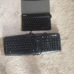 Wireless arteck keyboard and a regular one as well