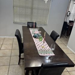Big Dinning Table