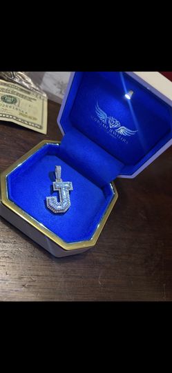 14K GOLD VS1 CLARITY DIAMONDS