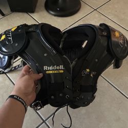 Ridell Power Shoulder Pads Size Medium