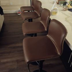 4 Matching Barstools 