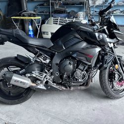 2017 YAMAHA FZ10 FZ10