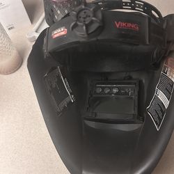 Welding helmet