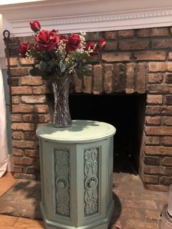 Vintage round side table cottage chic