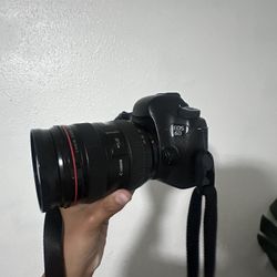 Canon EOS  6D