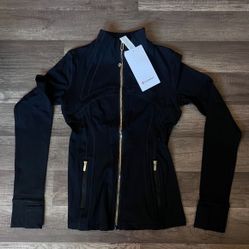 Brand New Lululemon Cropped Jacket Nulu Size 4 Great Quality 1:1 ! 