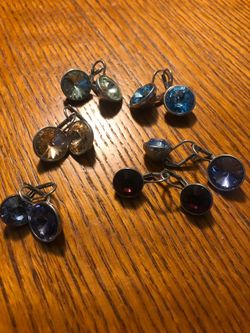 Lot 6 new Swarovski earrings
