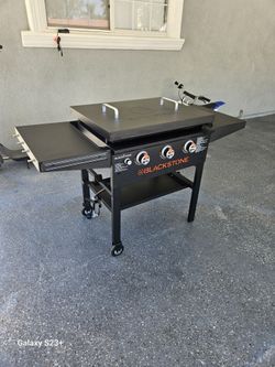 Blackstone Griddle 3 burner 28"