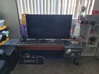 $30 Wood metal legs table