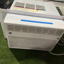 GE Air Conditioning Unit AC Large 1,000 BTU