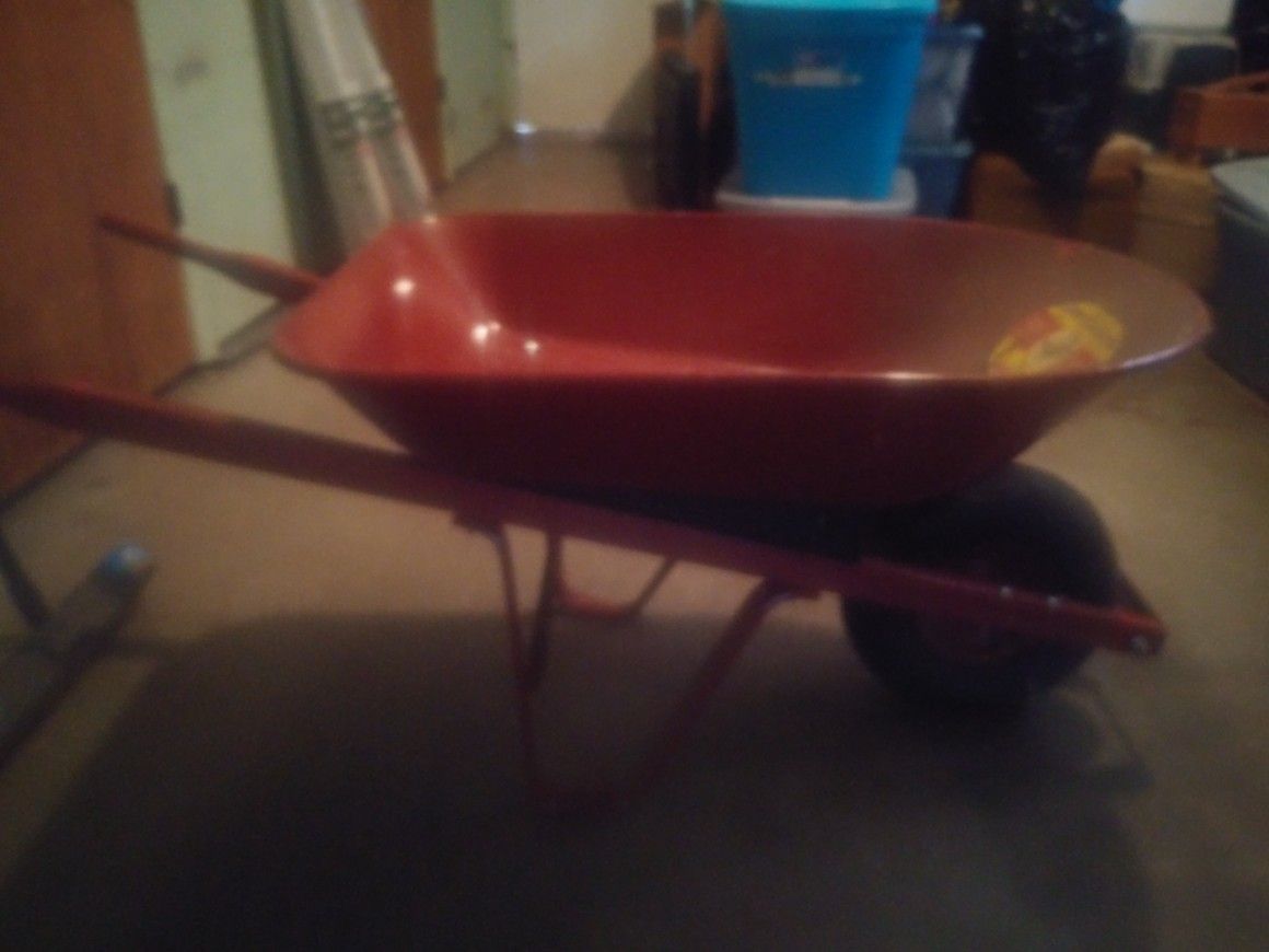 True Temper Wheelbarrow