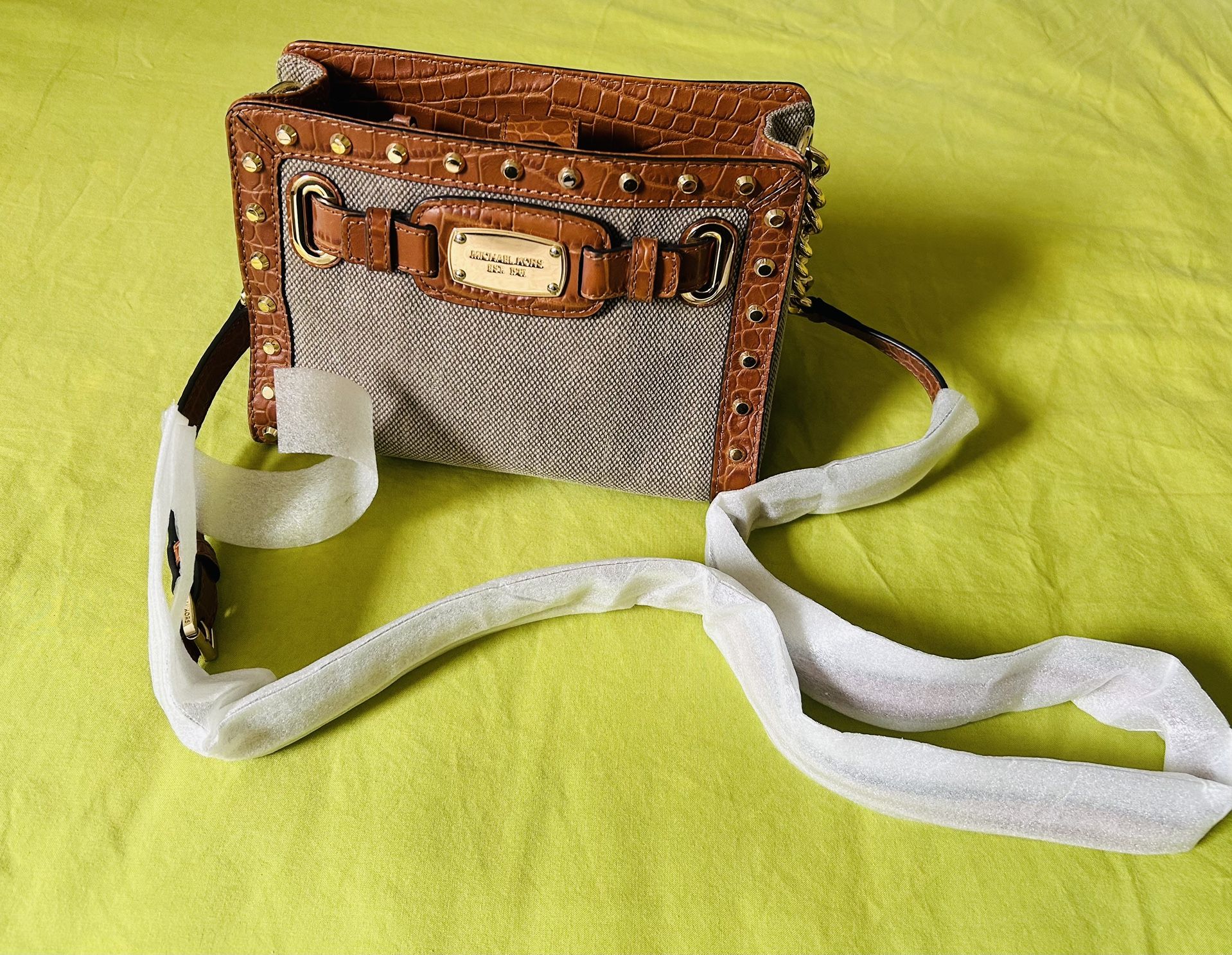 Michael Kors Crossbody Bag In Very, Very Good Condition,