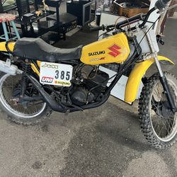 Suzuki Dirt Bike 