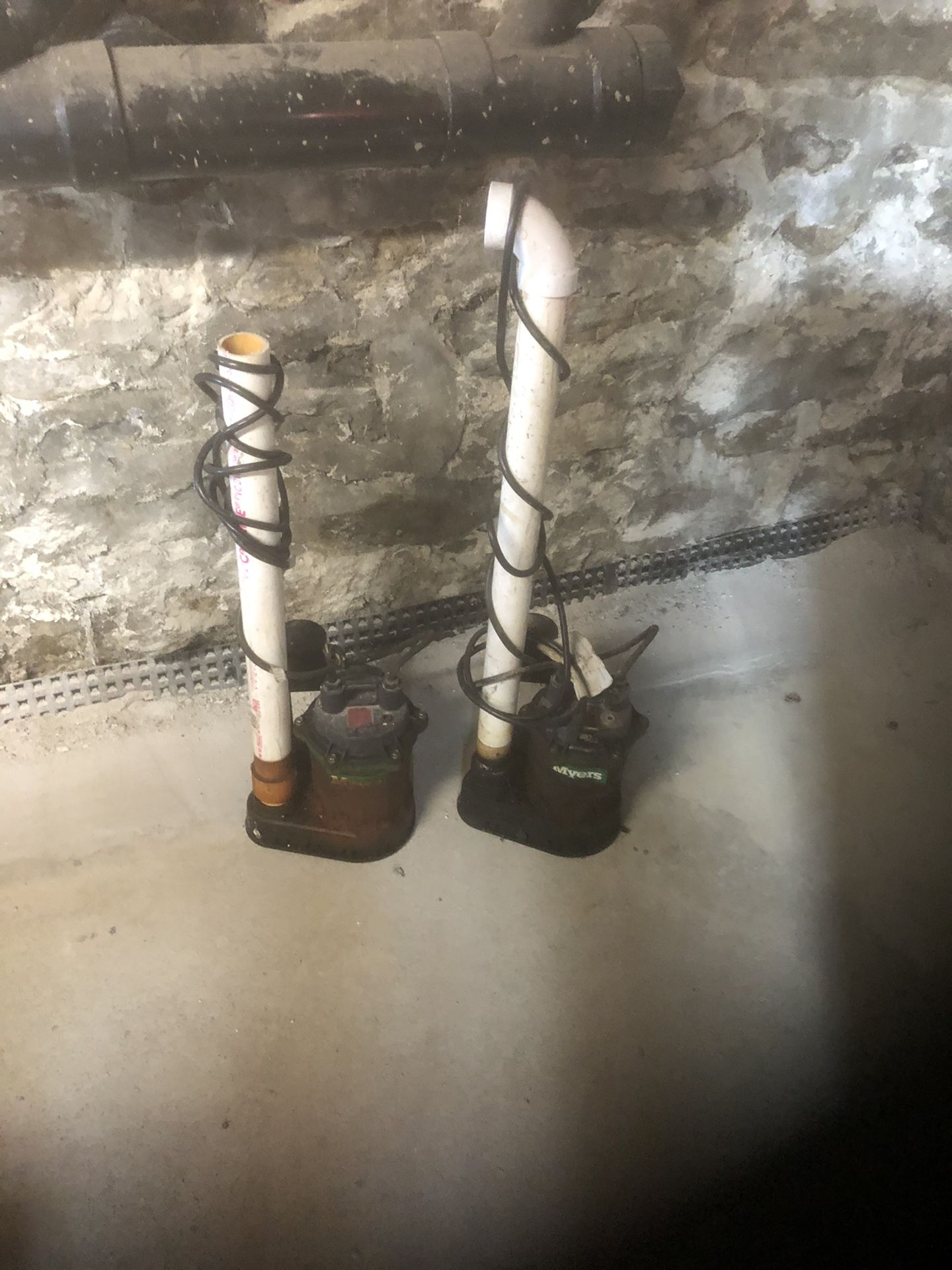 2sump pumps