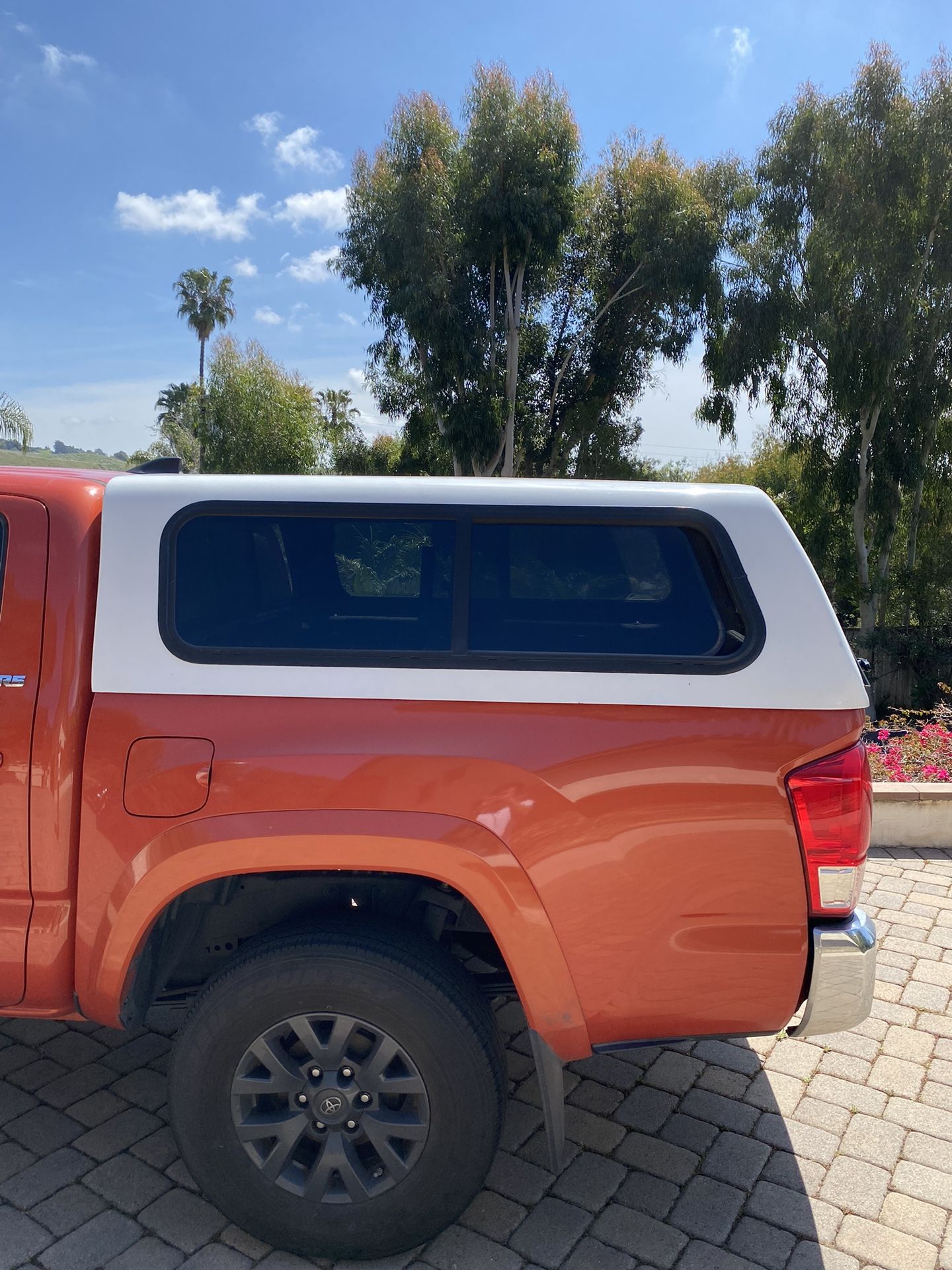 Protops Tacoma 5ft Camper Shell