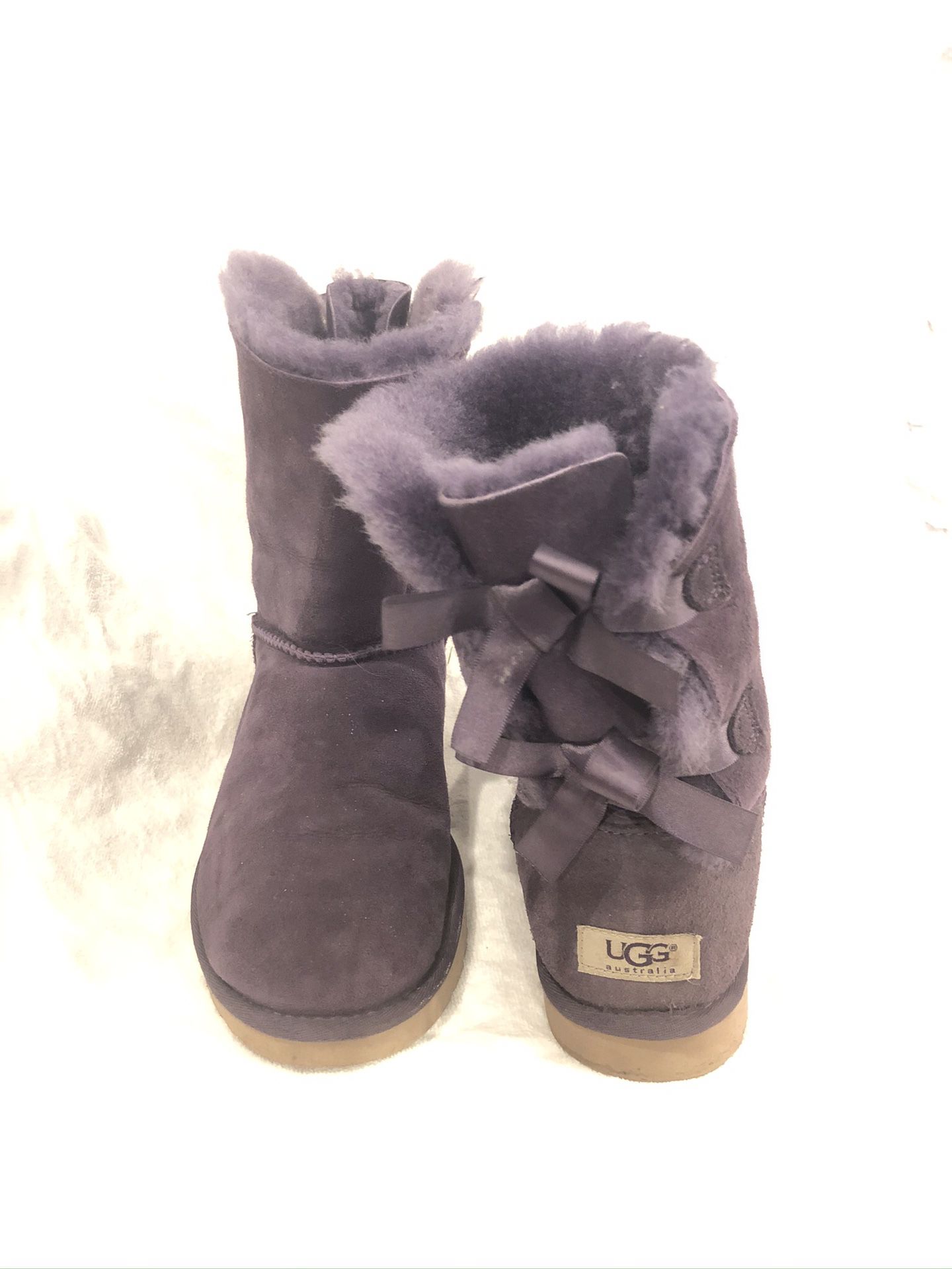 UGG Bailey Bow Tie Boots Booties Sz 8 Purple In Excellent Used Condition