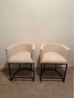 2 Bar Stools