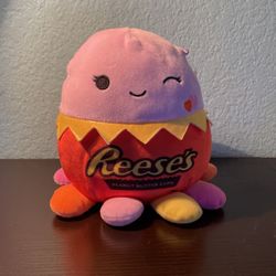 Reese’s Squishmallow