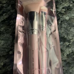 New Sealed Cosmetic Brushes 