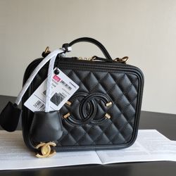 Chanel Filigree Wallet on Chain Quilted Caviar at 1stDibs
