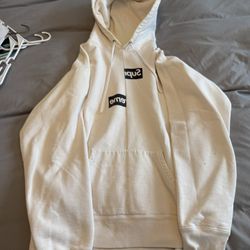 Supreme Hoodie 