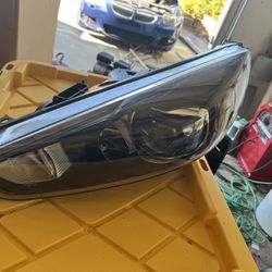 Oem Factory Ford Focus St driver side Headlight